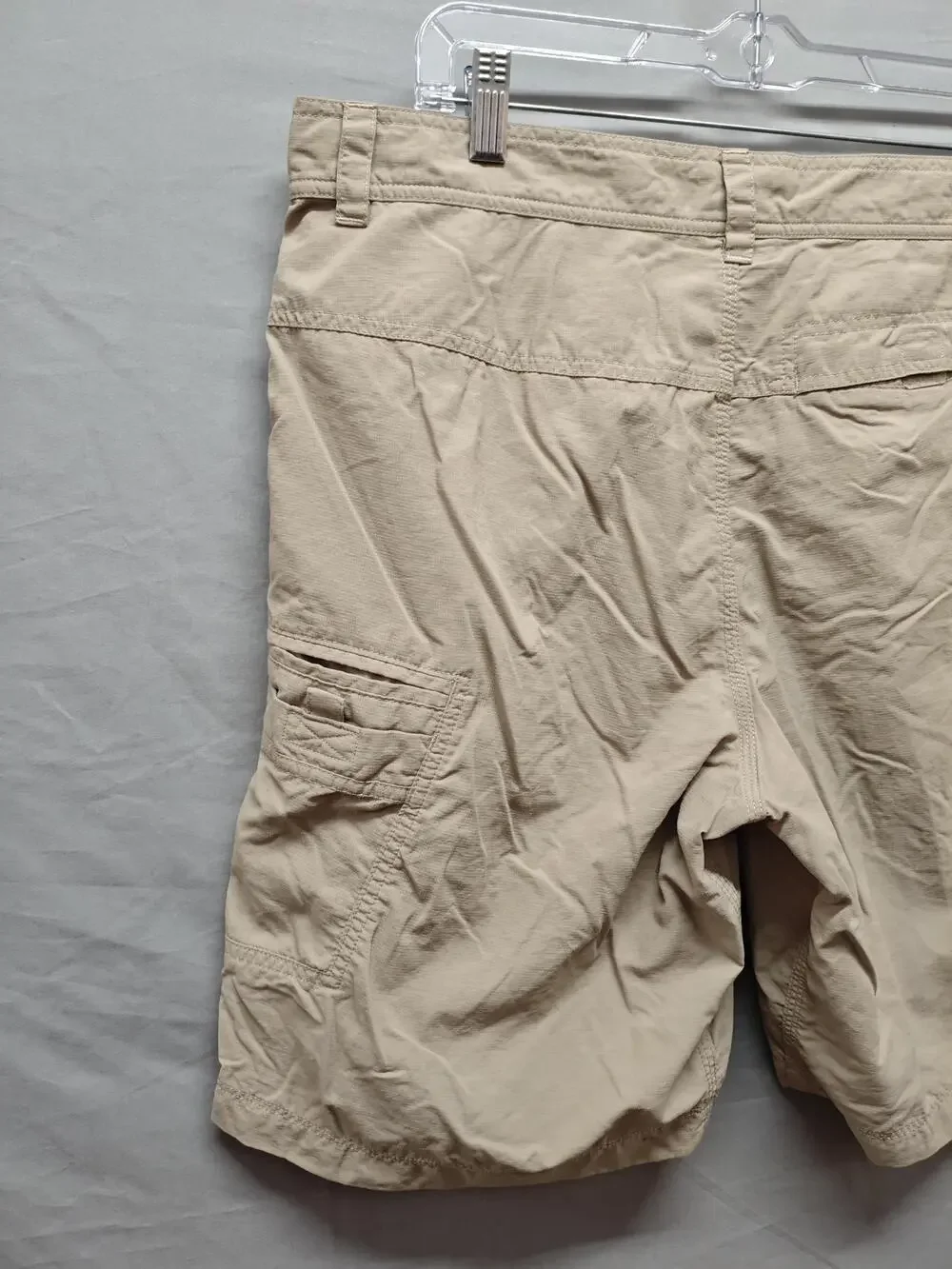 The North Face Shorts Mens 34 Khaki Nylon Hiking Quick Dry Cargo Pocket Outdoor